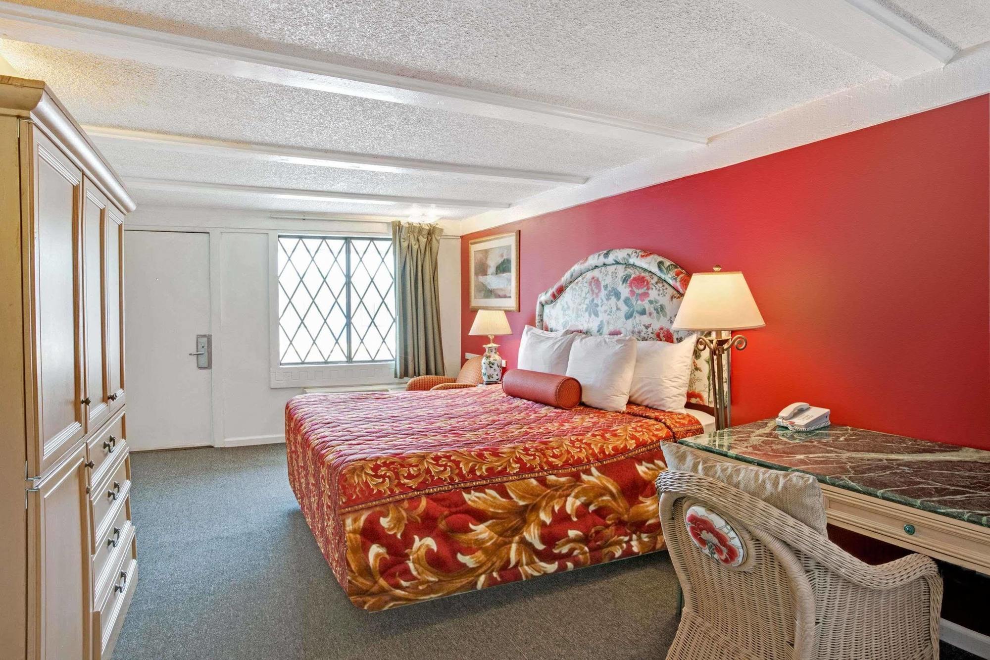 Knights Inn Charlotte South Пайнвилл Экстерьер фото